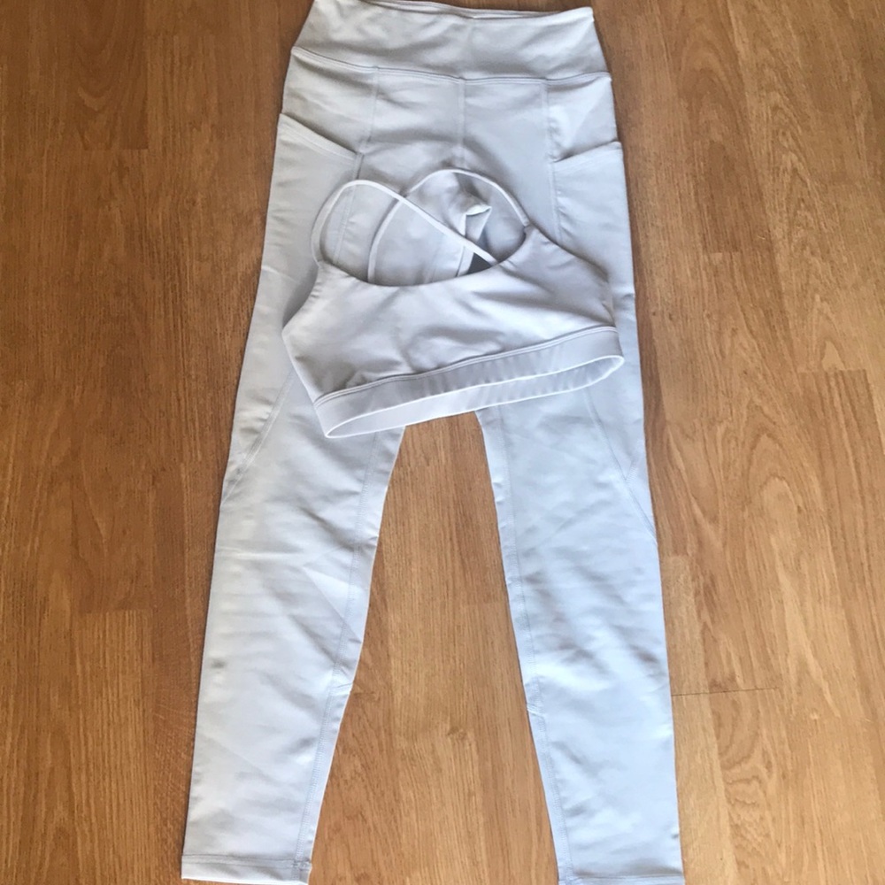 Set of leggings & sportsbra